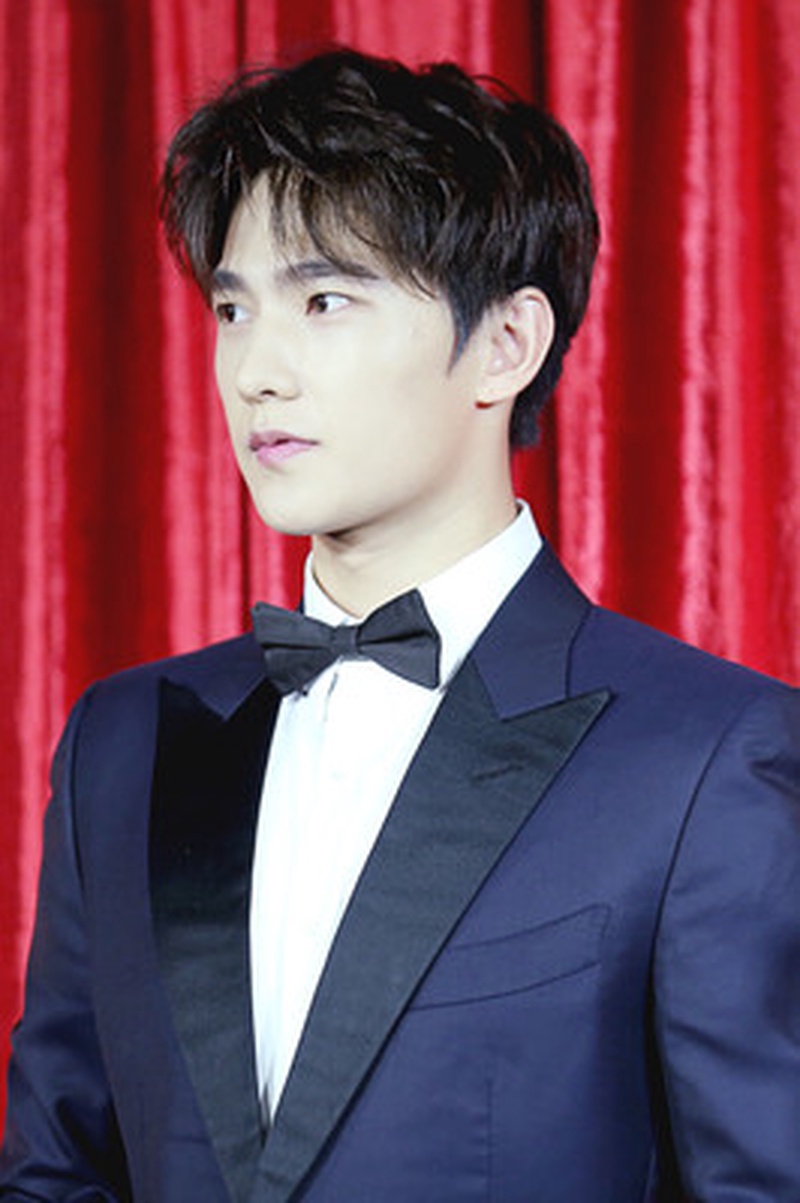 哎呀妈呀杨洋费加罗花絮才是真暴击那一低头的苏感谁顶得住啊
